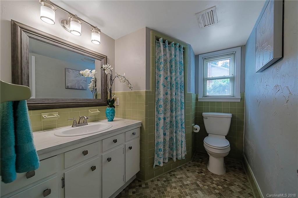 5918 Gate Post Road, Unit 7 Charlotte, NC 28211 - Photo 29 of 36 Gallery Image 29