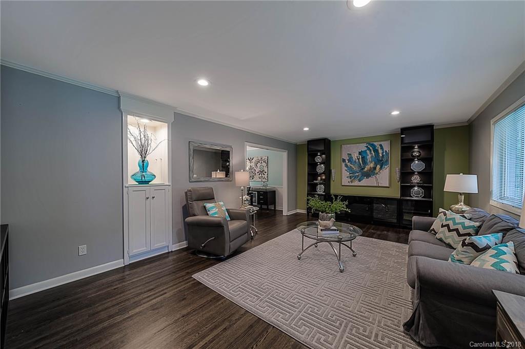 5918 Gate Post Road, Unit 7 Charlotte, NC 28211 - Photo 5 of 36 Gallery Image 5