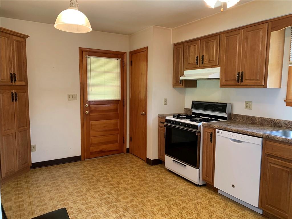 775 Ridge Street Rochester, PA 15074 - Photo 6 of 23