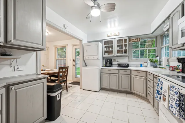 $410,000 | 412 Ridgeland Avenue, Elmhurst, IL 60126