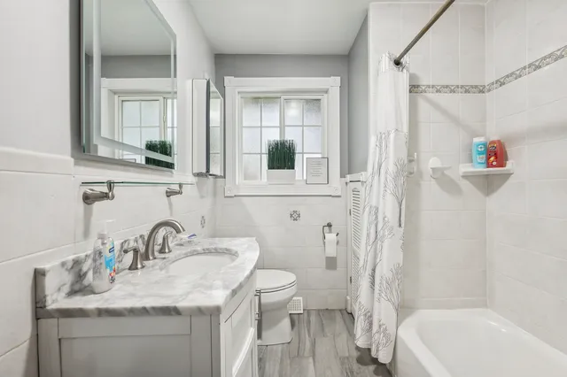 $410,000 | 412 Ridgeland Avenue, Elmhurst, IL 60126