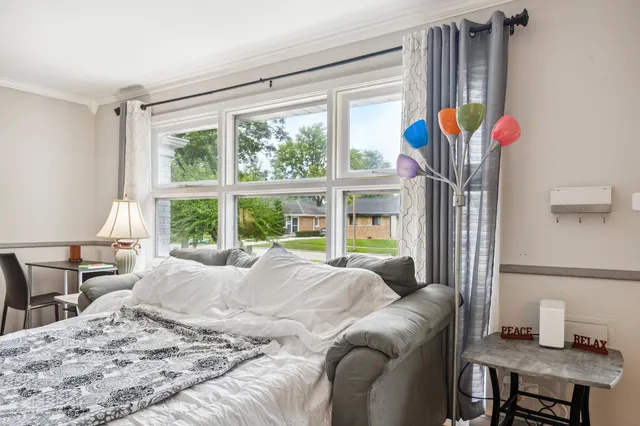 $410,000 | 412 Ridgeland Avenue, Elmhurst, IL 60126