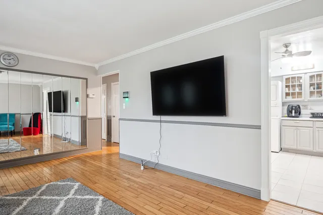 $410,000 | 412 Ridgeland Avenue, Elmhurst, IL 60126