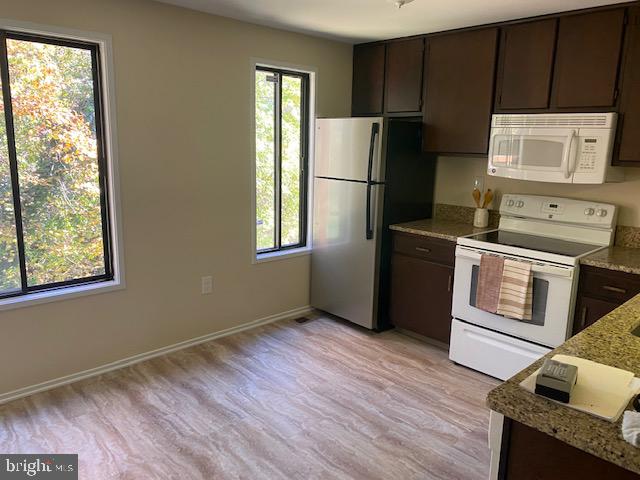 10763 Lester Street Silver Spring, MD 20902 - Photo 5 of 22 Kitchen/Dinning Room