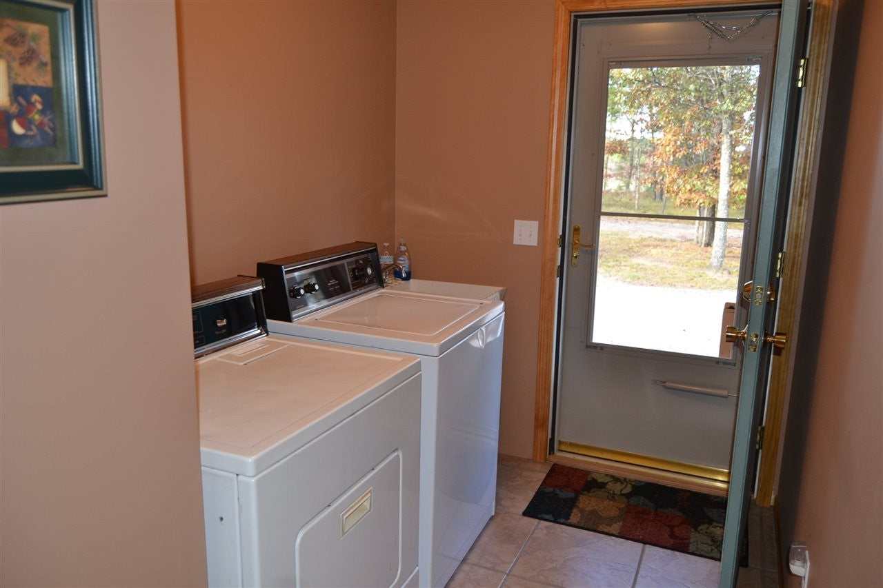 10452 Hunter Lake Road Roscommon, MI 48653 - Photo 19 of 33 Gallery Image 19