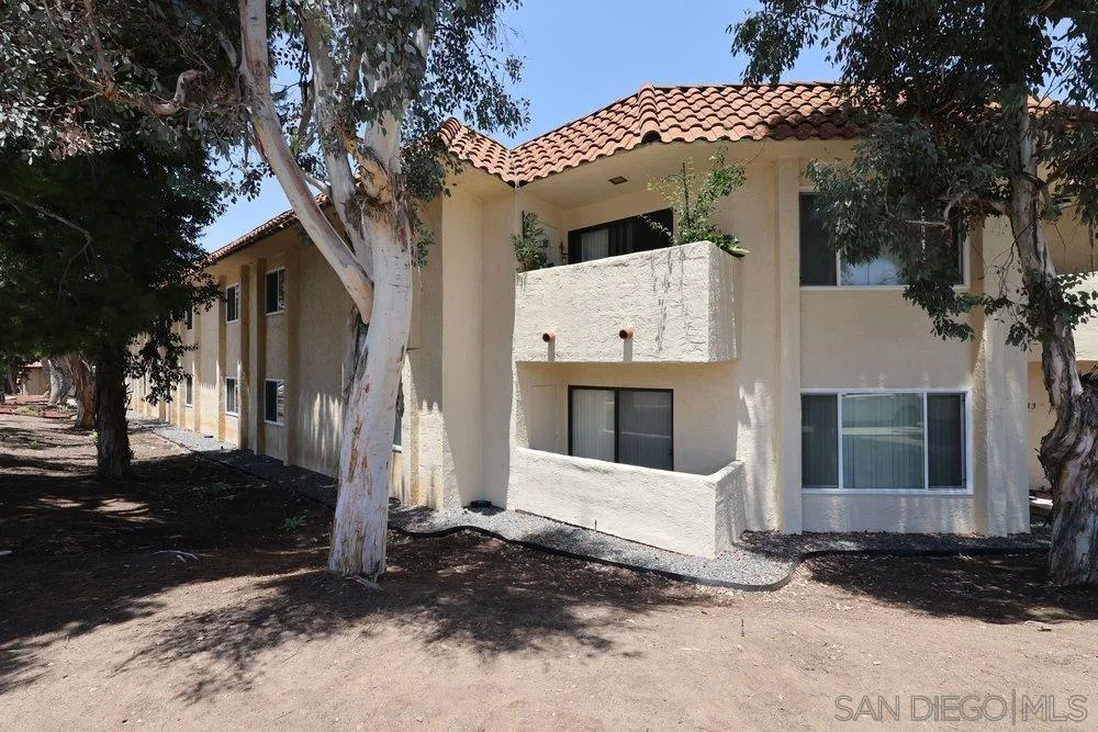 8546 Graham Terrace Santee, CA 92071 - Photo 6 of 10