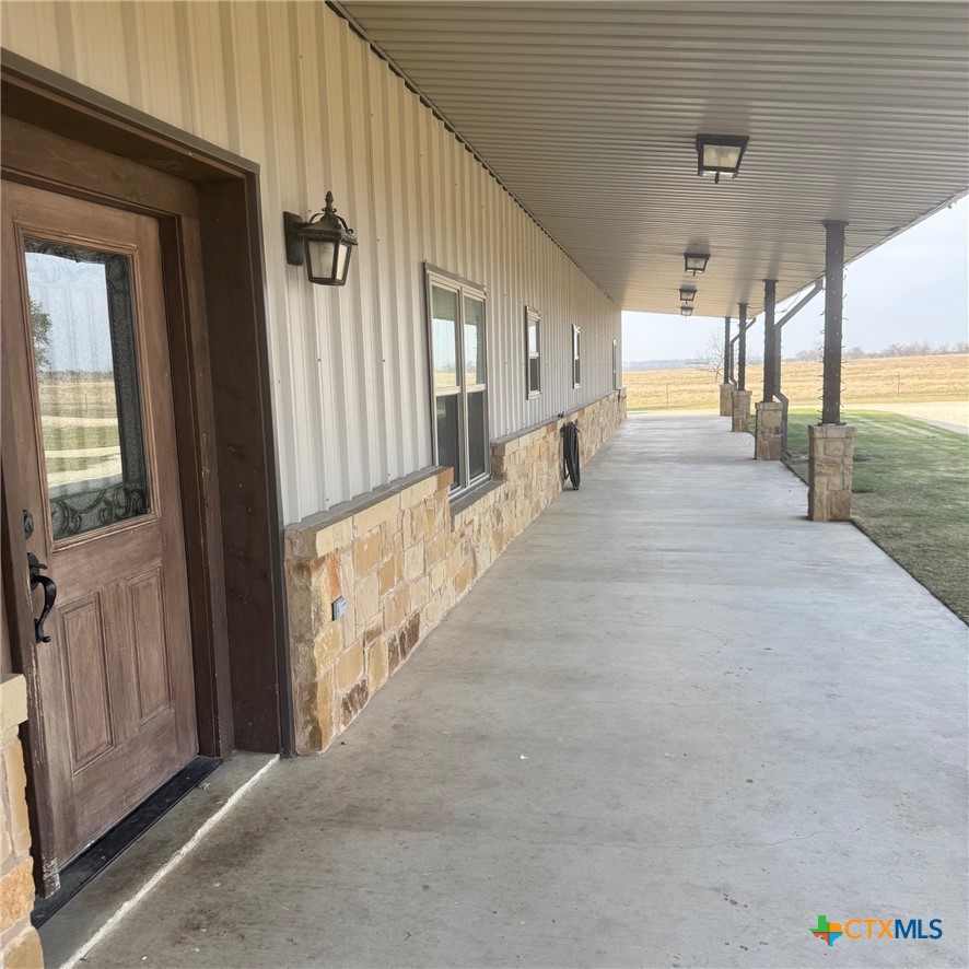 1747 Cr 139 Loop Cameron, TX 76520 - Photo 31 of 42 a view of a porch
