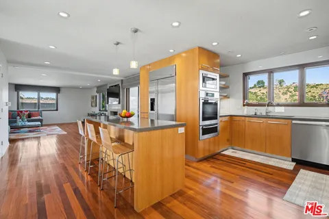$3,155,000 | 2340 Jupiter Drive, Los Angeles, CA 90046