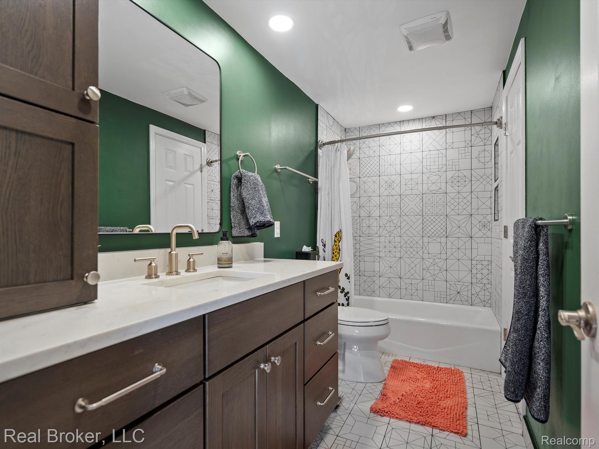 5306 Pheasant Run Road Clarkston, MI 48346 - Photo 15 of 25 Gallery Image 15