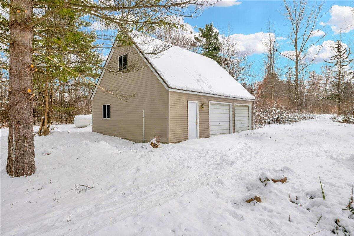 2979 Meadowdale Road Metamora, MI 48455 - Photo 7 of 29 27-2979 Meadowdale Rd-27