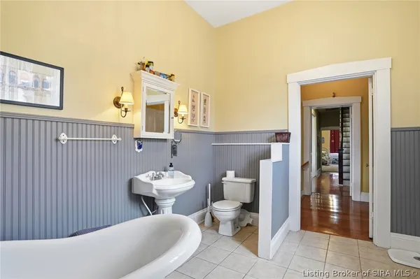 $349,999 | 302 Jefferson Street, Madison, IN 47250