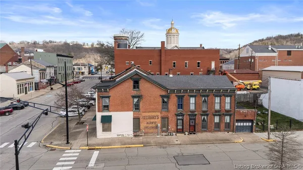 $349,999 | 302 Jefferson Street, Madison, IN 47250