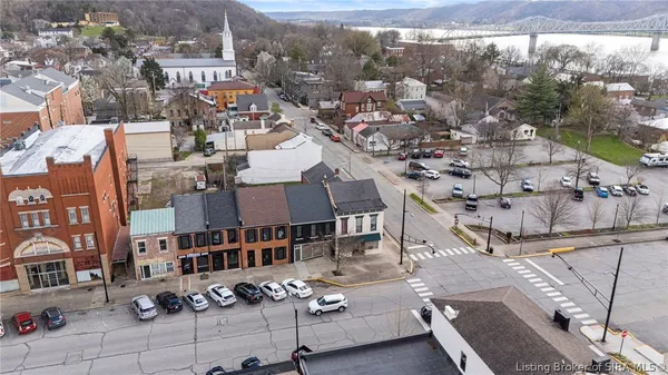 $349,999 | 302 Jefferson Street, Madison, IN 47250