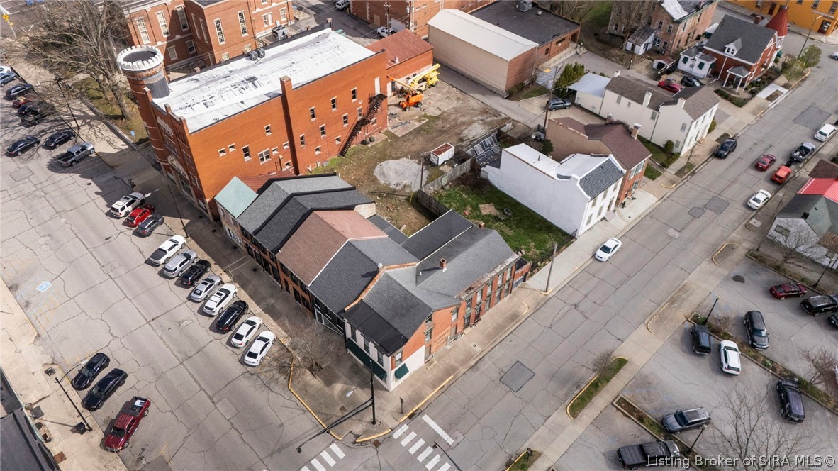 302 Jefferson Street Madison, IN 47250 - Photo 28 of 50