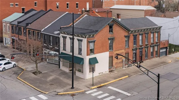 $349,999 | 302 Jefferson Street, Madison, IN 47250