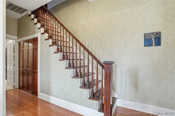 $349,999 | 302 Jefferson Street, Madison, IN 47250