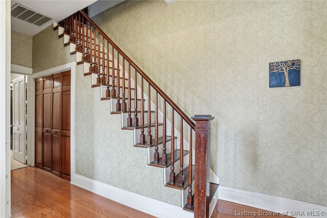 302 Jefferson Street Madison, IN 47250 - Photo 8 of 50