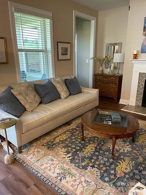 515 Bowline Drive Denver, NC 28037 - Photo 22 of 25 a living room with furniture and a potted plant