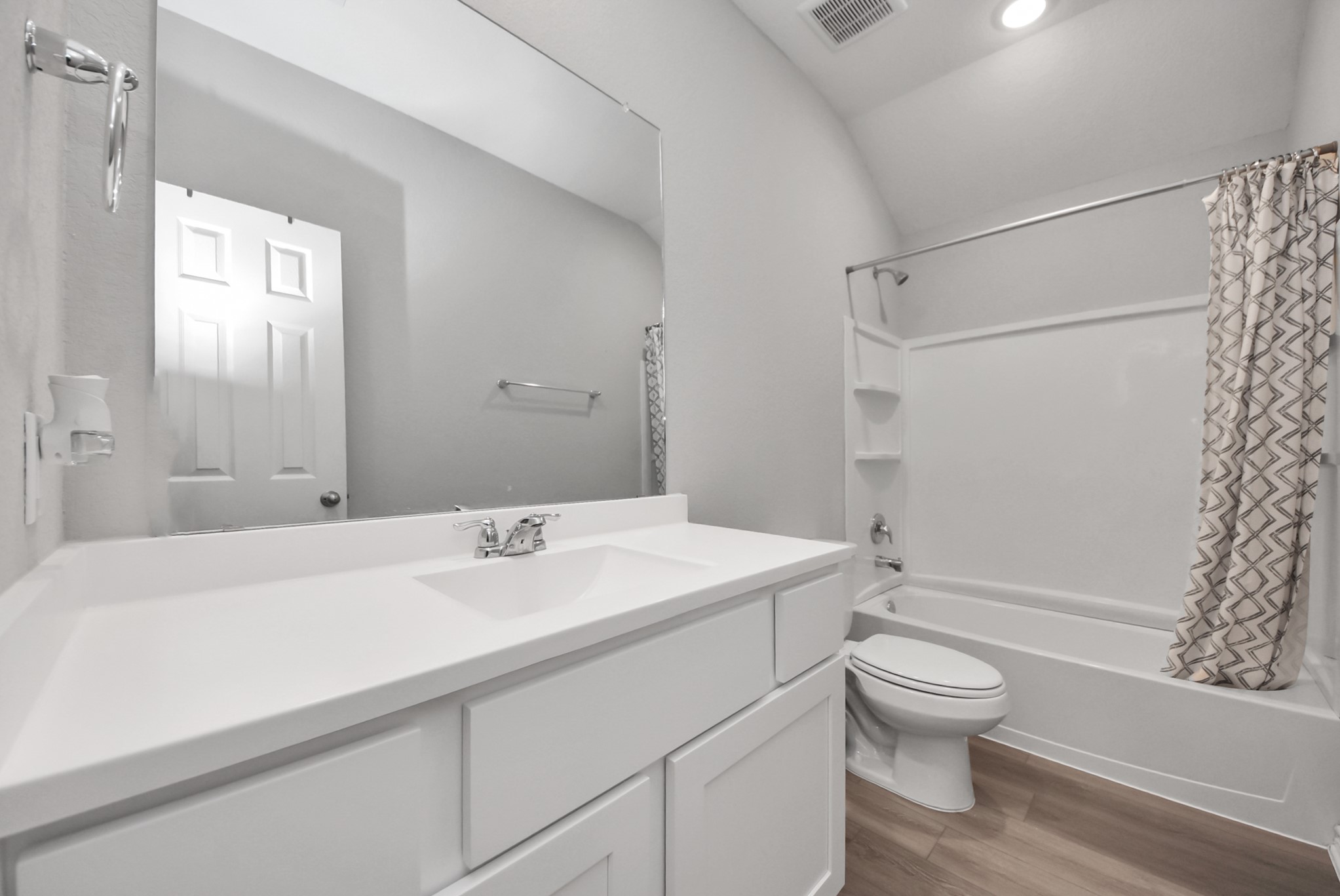 195 South Colbert Street Dayton, TX 77535 - Photo 11 of 43