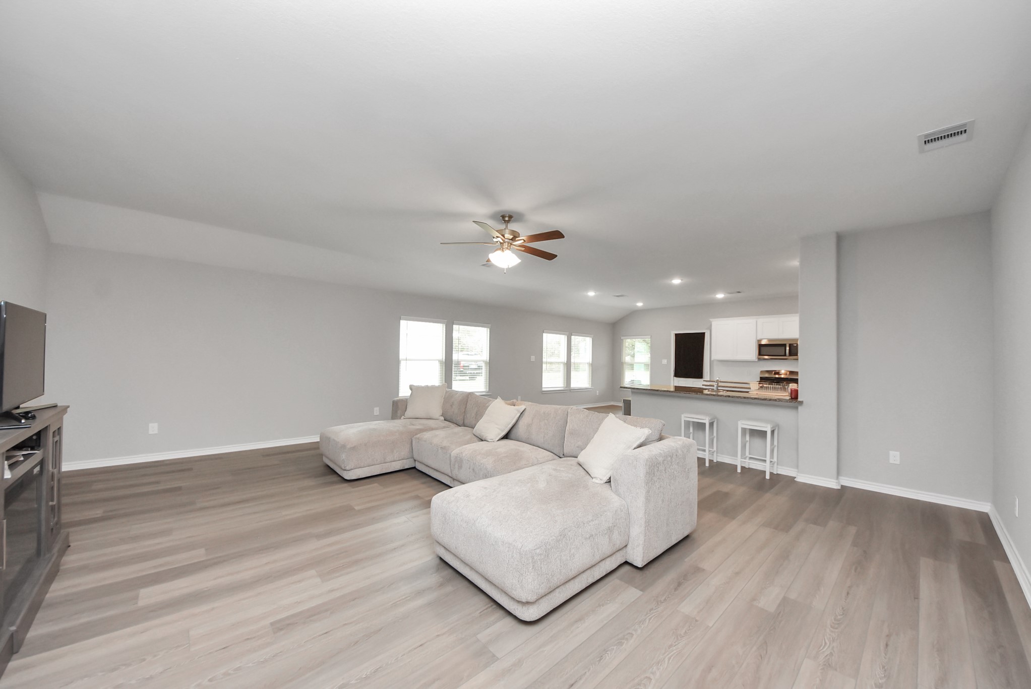 195 South Colbert Street Dayton, TX 77535 - Photo 15 of 43