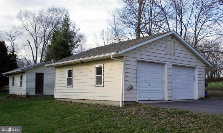 Garage 2