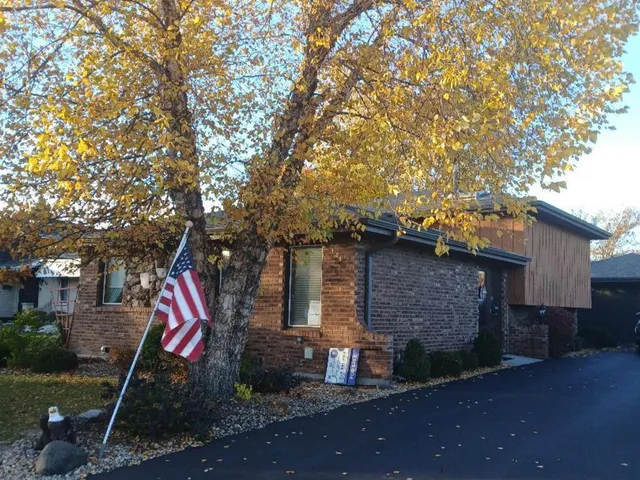 $296,500 | 181 28th Street, South Chicago Heights, IL 60411