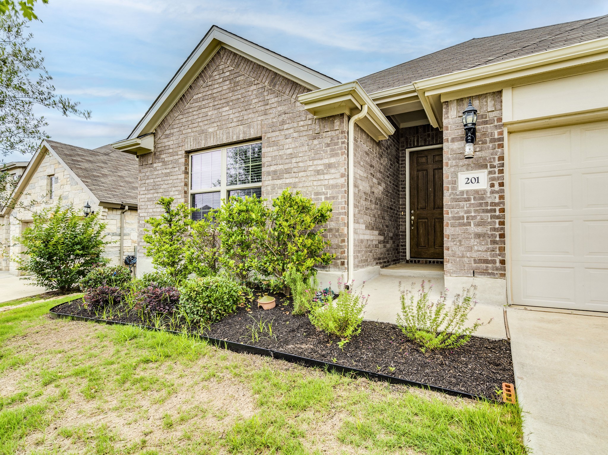 201 Oleander Loop Buda, TX 78610 - Photo 4 of 29