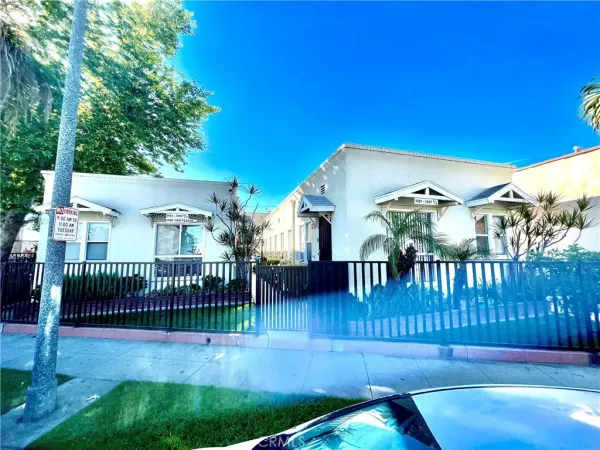 $1,900 | 5427 Dairy Avenue, Long Beach, CA 90805