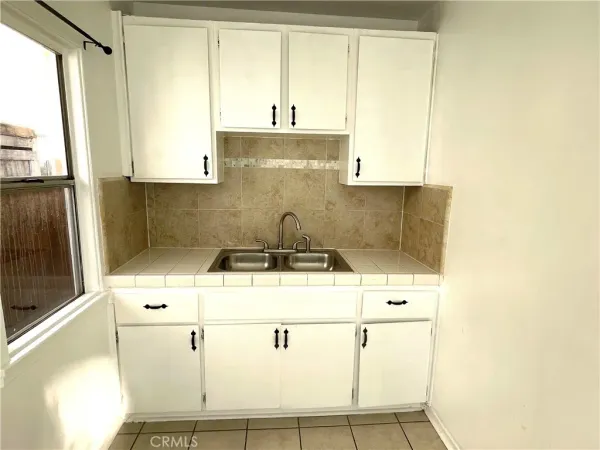 $1,900 | 5427 Dairy Avenue, Long Beach, CA 90805