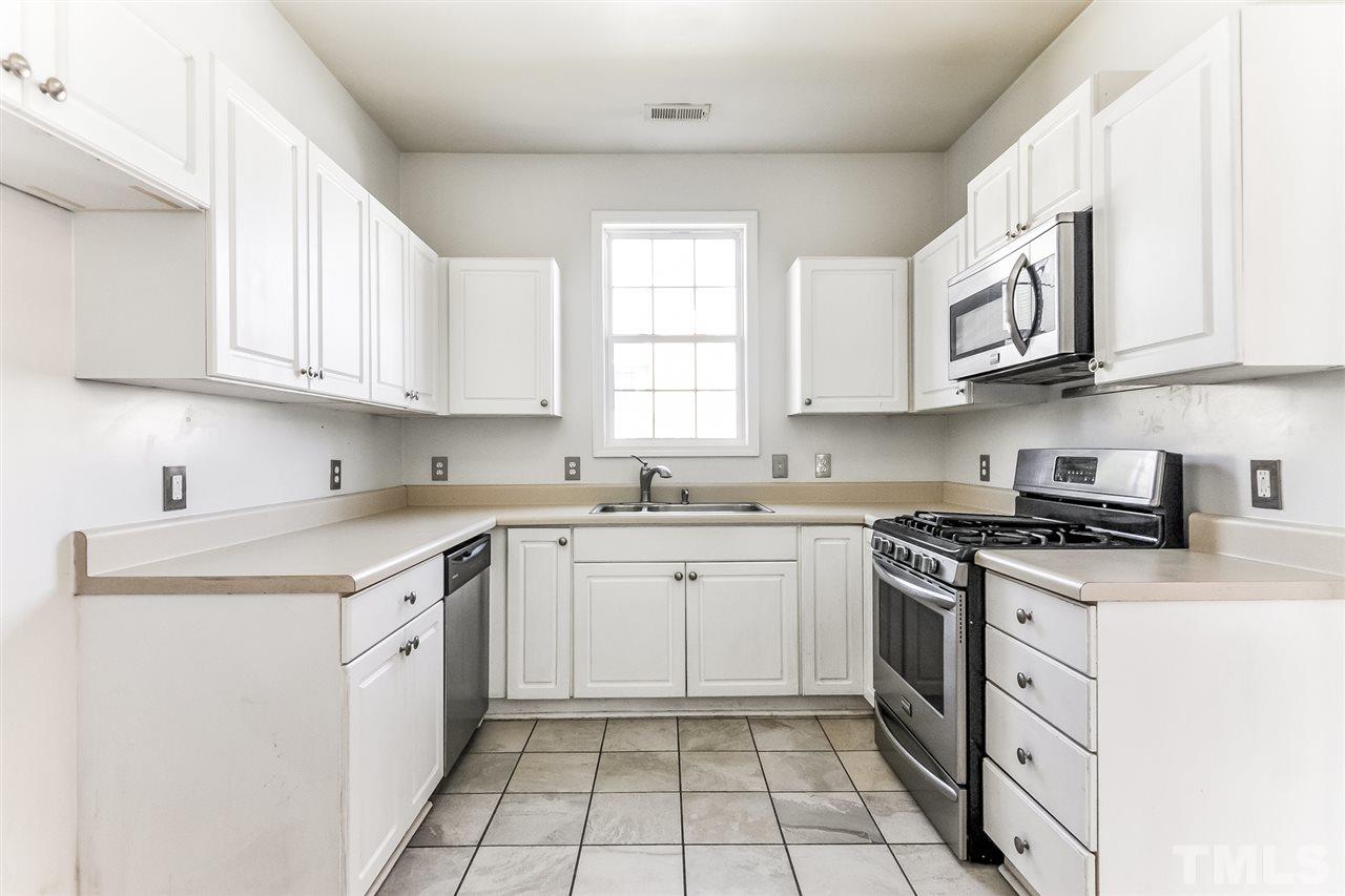 1920 Cartier Ruby Lane Raleigh, NC 27610 - Photo 3 of 21
