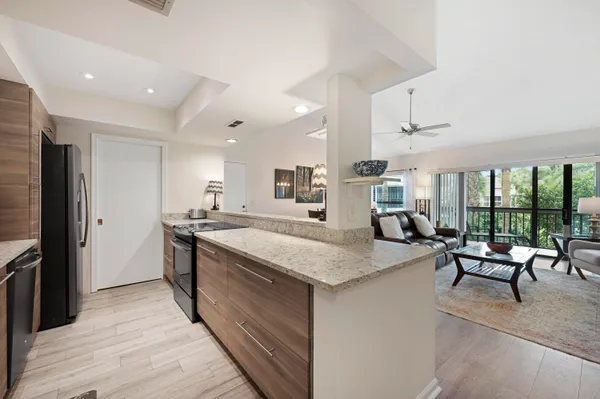 $5,000 | 11863 Wimbledon Circle, Unit 542, Wellington, FL 33414