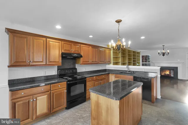 $460,000 | 2073 Rolling Meadow Drive, Macungie, PA 18062