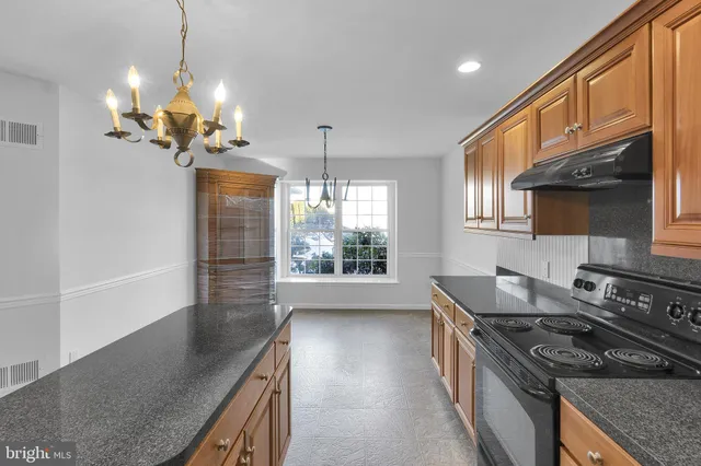 $460,000 | 2073 Rolling Meadow Drive, Macungie, PA 18062