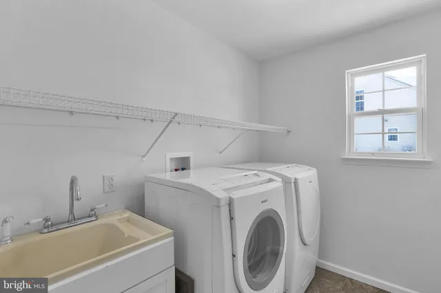 $460,000 | 2073 Rolling Meadow Drive, Macungie, PA 18062