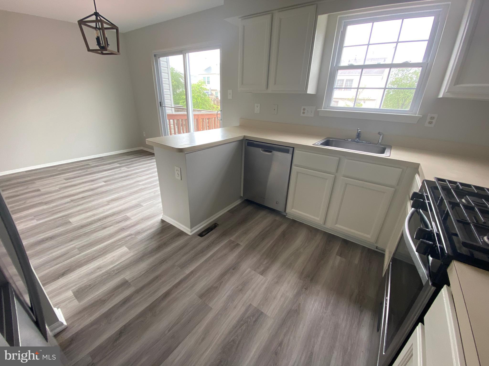 2450 Winding Ridge Road Odenton, MD 21113 - Photo 13 of 40 Gourmet Kitchen with stainless steel appliances!