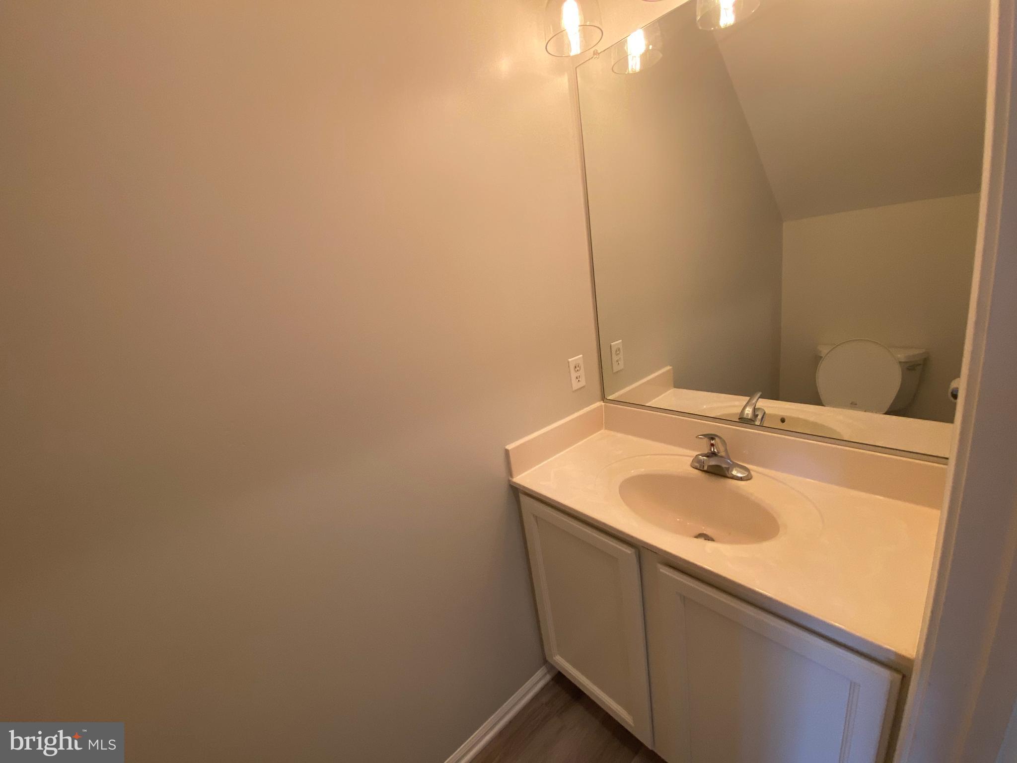 2450 Winding Ridge Road Odenton, MD 21113 - Photo 17 of 40 Main level Half Bath