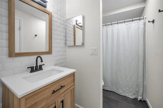 $459,900 | 613 Valley Hill Drive, Brandon, FL 33510