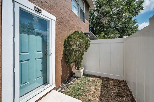 $459,900 | 613 Valley Hill Drive, Brandon, FL 33510