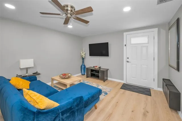 $459,900 | 613 Valley Hill Drive, Brandon, FL 33510