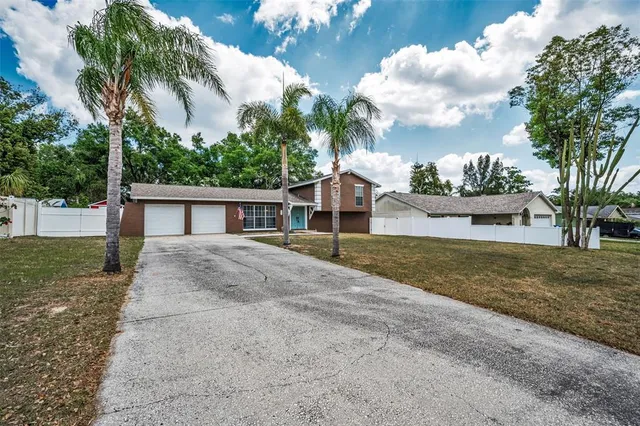 $459,900 | 613 Valley Hill Drive, Brandon, FL 33510