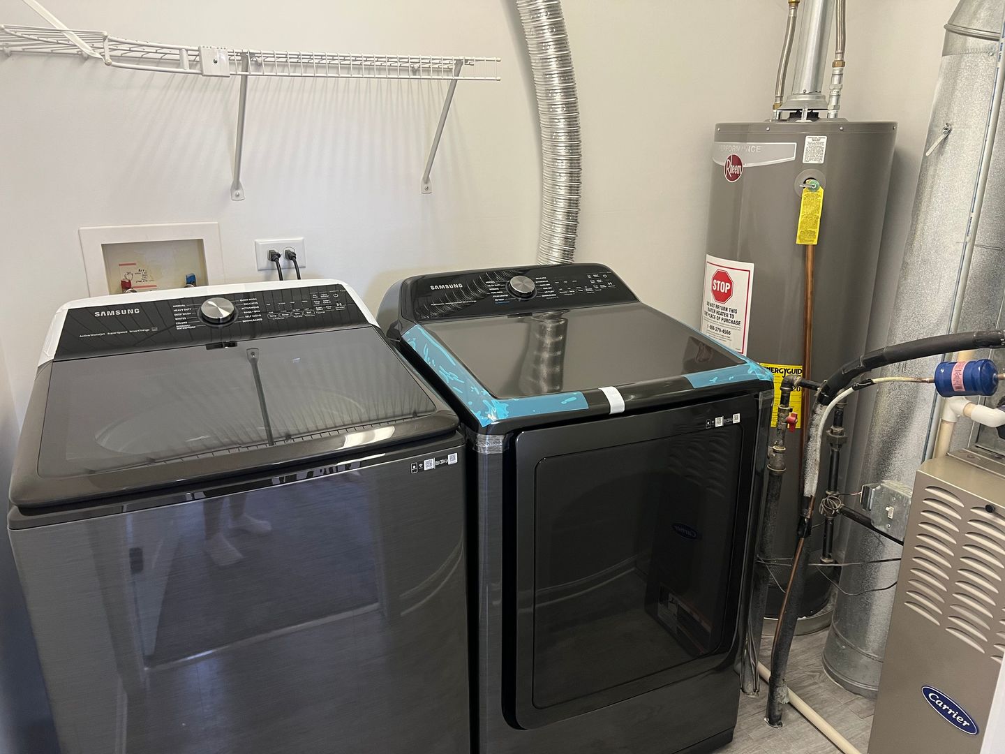 Undisclosed Address Lockport, IL 60441 - Photo 17 of 17 a utility room with dryer and washer