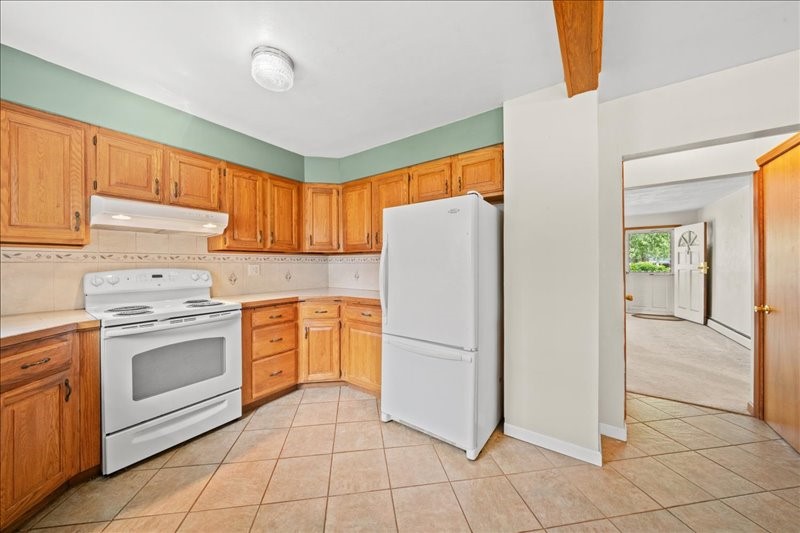 931 Westminster Road Endicott, NY 13760 - Photo 10 of 48
