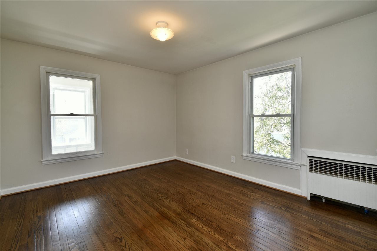 131 Muir Road Grosse Pointe, MI 48236 - Photo 15 of 21 50073315-14.JPG