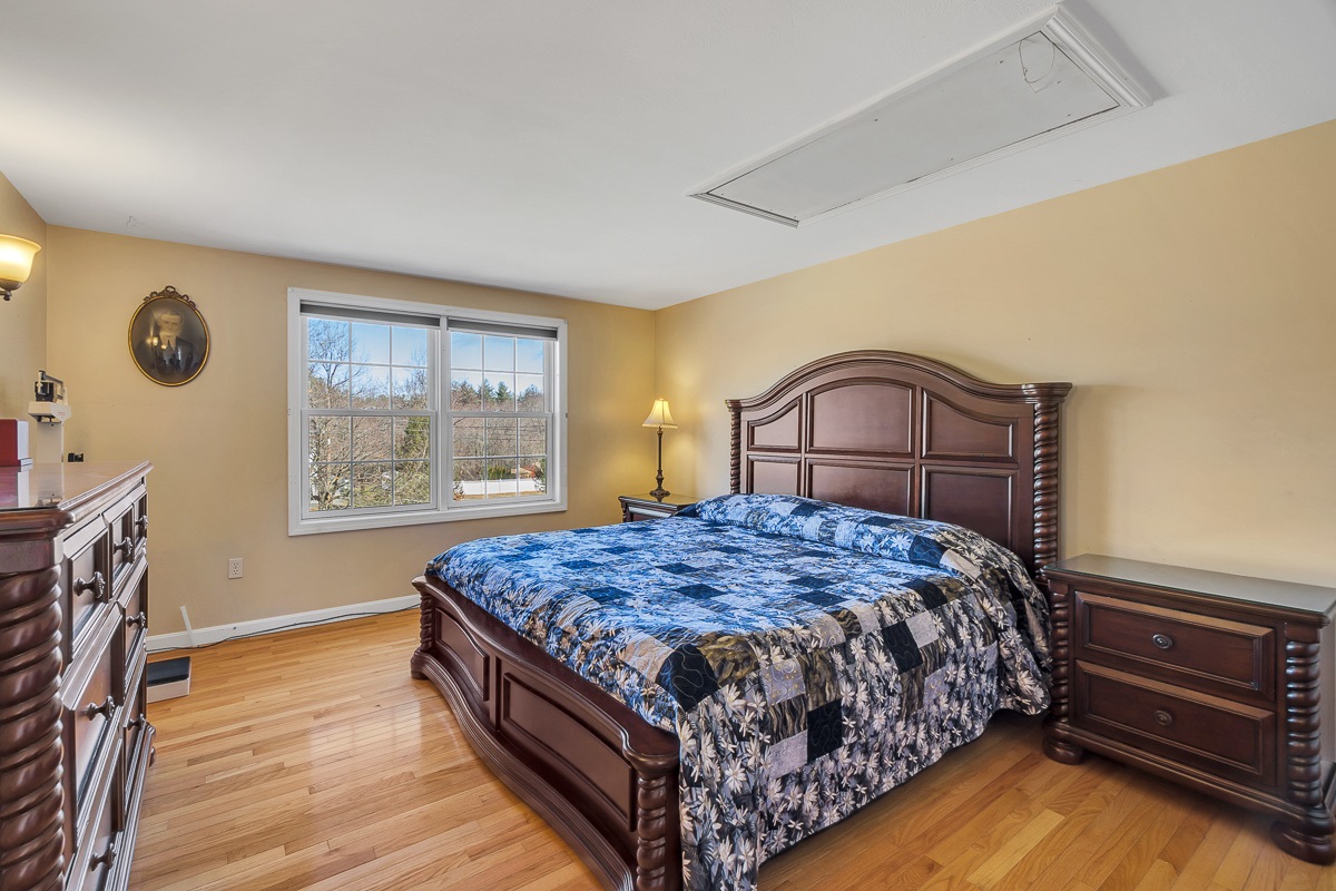 49 Tenney Road Pelham, NH 03076 - Photo 22 of 40