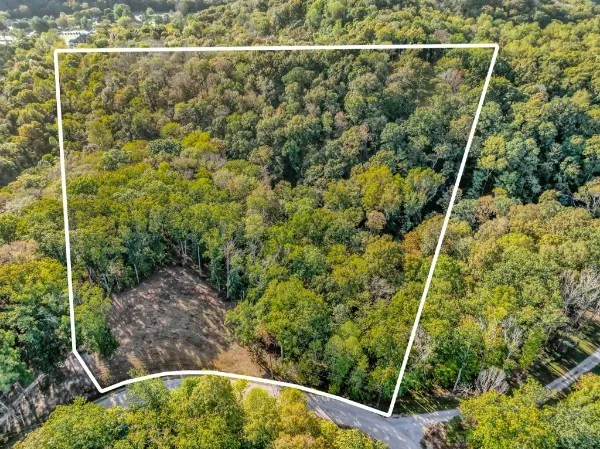 $2,300,000 | 7646 Chipmunk Lane, Nashville, TN 37221