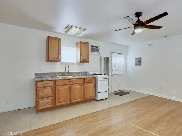 $1,000,000 | 135 El Camino Real, Tustin, CA 92780