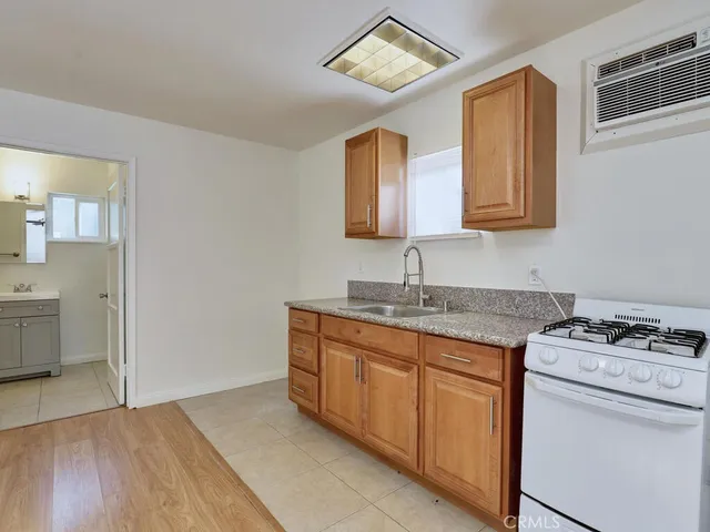 $1,000,000 | 135 El Camino Real, Tustin, CA 92780