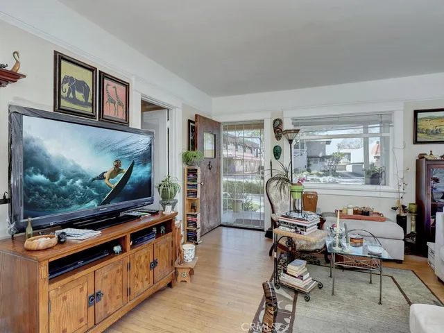 $1,000,000 | 135 El Camino Real, Tustin, CA 92780