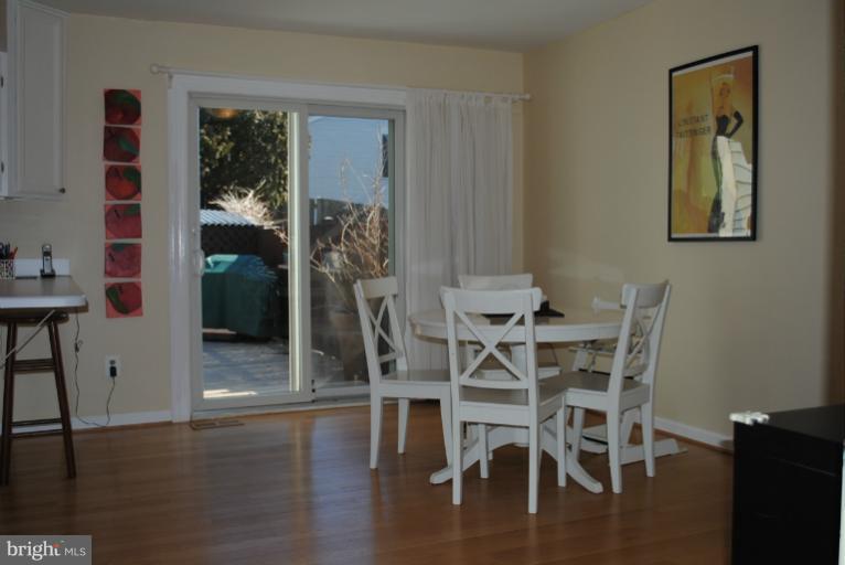 220 Finale Terrace Silver Spring, MD 20901 - Photo 22 of 26 Eat in area in kitchen