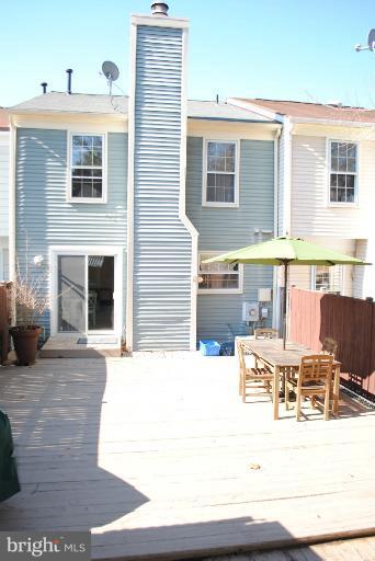 220 Finale Terrace Silver Spring, MD 20901 - Photo 4 of 26 Large Deck